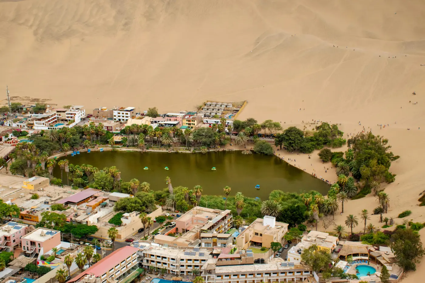 Sandboarding Huacachina